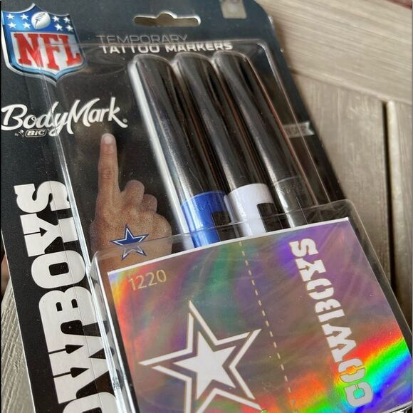 DALLAS Cowboys Official Tattoo Stencil Set & Temporary Under Eye Patches - Picture 2 of 5